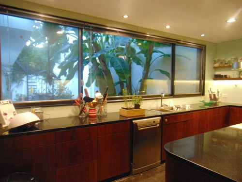 Imagen 3 de 30 de Casa De 5 Dormitorios De Excelente Diseño Y Calidad - Las Lomas-jockey. San Isidro.