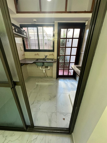 Casa Amplia En Zona Parque San Martín, Con Lugar Para Estudio, Local..