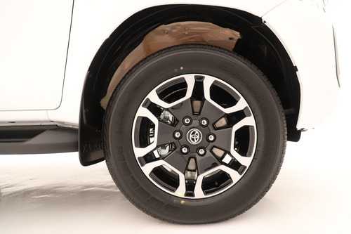 Imagen 13 de 15 de Toyota Hilux Dc Srx 2.8 Tdi 6 At My22