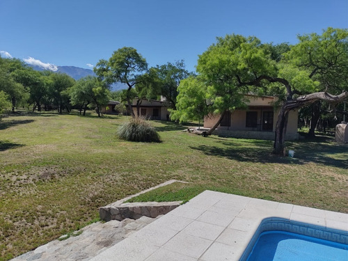 Imagen 9 de 13 de Casa De Campo Tipo Loft. En Villa De Las Rosas, Córdoba (traslasierra) Con Amplio Parque Y Pileta A Pocas Cuadras Del Centro.