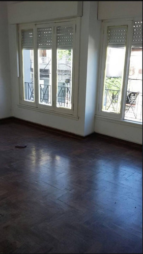 Excelente Local Con Vivienda En Castelar
