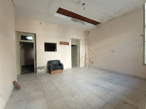 Edificio En Block De 5 Unidades Funcionales - Ideal Dos Familias O Inversión