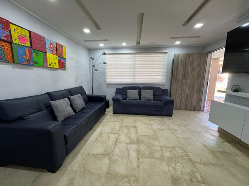 Townhouse En Venta Conj Res Altos De Aricagua Jardin Mañongo Jc-lp