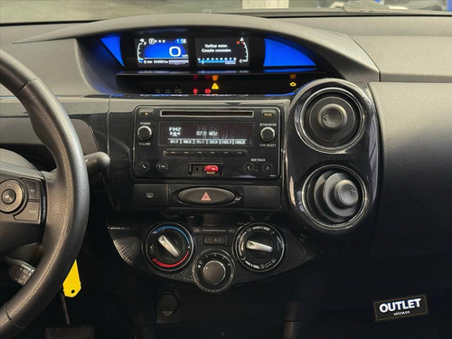 Toyota Etios 1.5 XS SEDAN 16V FLEX 4P AUTOMÁTICO