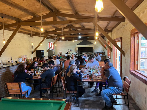 Local Tipo Restaurante Padre Hurtado (camino Las Violetas)