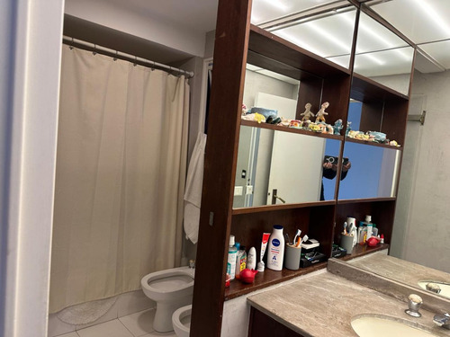 Venta Excelente Piso Con Cochera Fija En Esquina, Muy Luminoso, En Belgrano C
