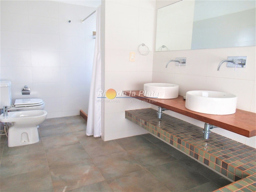 Rincón Del Indio Oportunidad!- Ref: 10437