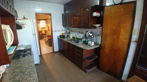 Casa En Barrio Urca- Pasaje De Torres Al 4021