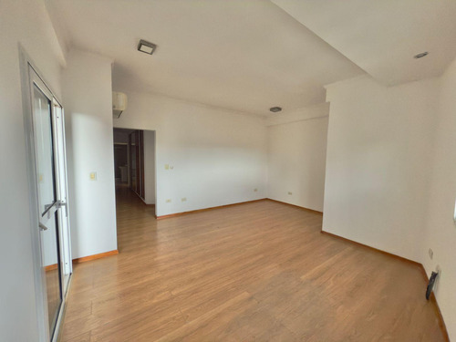 Df831 - Departamento Céntrico En Venta - 5 Ambientes - 3 Dormitorios