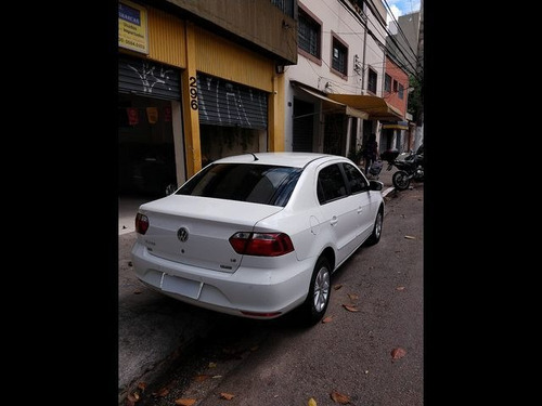 Volkswagen Voyage 2013 1.6 Vht Comfortline Total Flex 4p