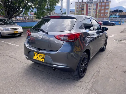 Mazda 2 1.5 Touring Carbon Edition