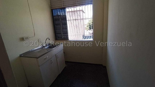 Imagen 3 de 7 de Apartamento En Venta En Miraflores, Codigo: Mls #22-18528 Cear