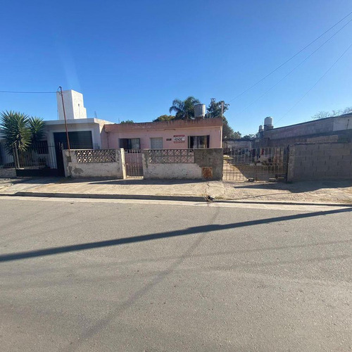 Venta De Casa Mas Departamento A Terminar En Barrio Ituzaingo Ref: 1700
