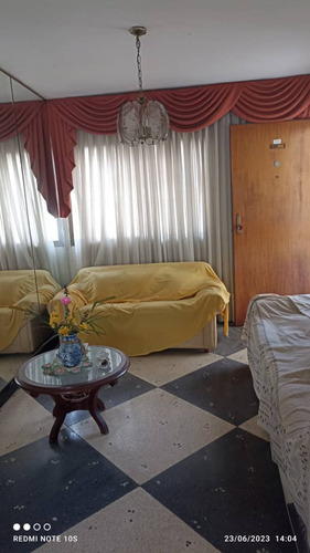 Vendo Apartamento Av. Andres Bello