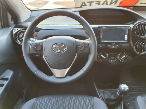 Imagen 5 de 20 de Toyota Etios Xls Pack 1.5 0km 2023
