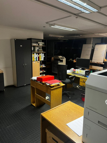 Alquiler Oficinas/local/consultorio(900m2) En Pleno Centro