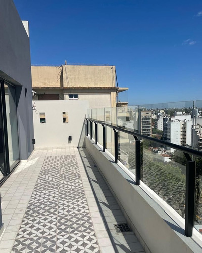 Frente A Estacion Urquiza, Gran Vista Y Cochera Opcional.