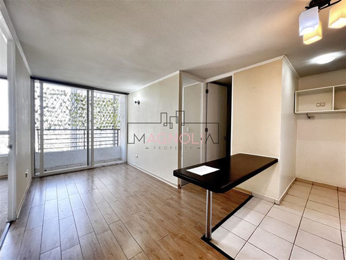 Departamento En Venta De 2 Dorm. En Santiago