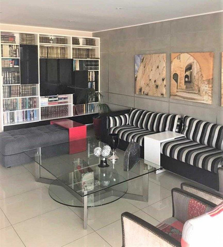 Imagen 4 de 15 de Gran Departamento En Exclusivo Edificio Santa Ana