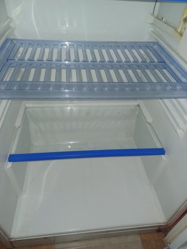 Heladera Lacar Bajo Mesada Blanco (Usado)
