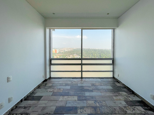 130 M. 2 A 3 Recamaras, Balcón Con Vista Increíble, 3 Baños, 2 Cajones De Estacionamiento, Gimnasio Y Alberca