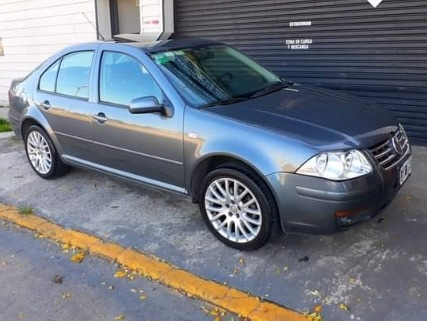 Volkswagen Bora 1.8 Highline T Tiptronic Cuero 2012