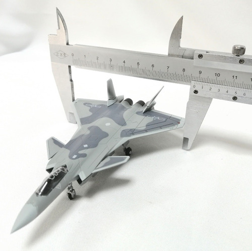 Miniatura Diecast 1/144, Chengdu J20, China