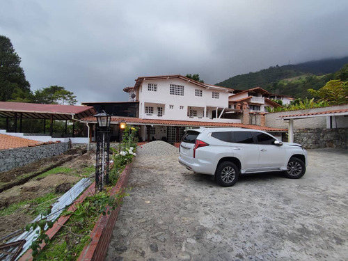 Vendo Espectacular Casa De 1.554 M2 De Terreno, 825 M2 De Construcción: 6h, 7b, 20 Pe, Ref. 800.000 - San Rafael De Tabay, Merida