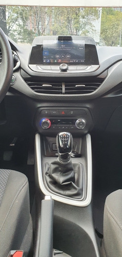 Imagen 8 de 11 de Chevrolet Onix 1.0t Ls Estandar Azul 2021