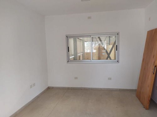 Imagen 5 de 9 de Alquiler Galpón 1000m2 En Pontevedra, Merlo