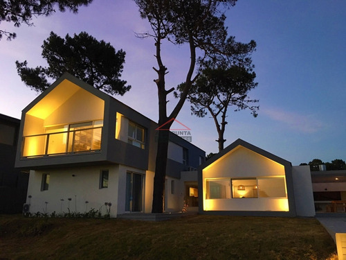 Casa A Estrena En Jose Ignacio- Ref: 4718