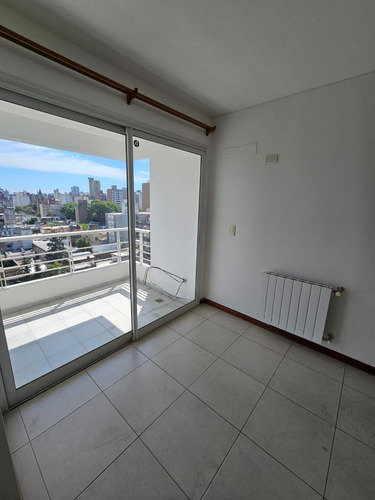 Departamento De 1 Dormitorio En Venta, Con Balcón Al Frente Y Al Contrafrente!!! Calle Zeballos A Metros De Oroño!!!