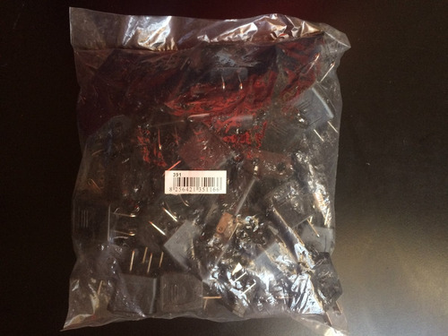 Enchufe Convertidor De Corriente Europeo Americano 50u -