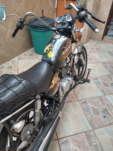Suzuki Intruder