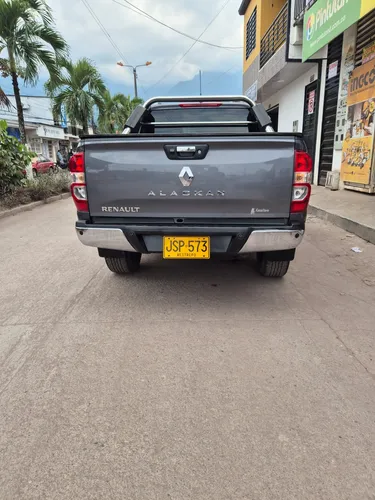 Renault Alaskan Full equipo