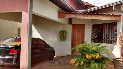 Casa Em Araraquara Sp. Troco Ou Vendo
