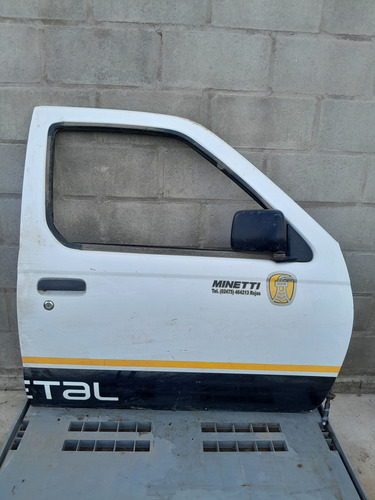 Puerta Delantera Derecha Nissan Np300 '2015' Usada 1256378 Delantera Derecha (Usado)
