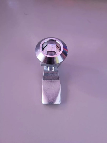 Fecho Lingueta Com Atuador Quadrado 8mm Cromado - 50 Unds