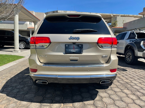 Imagen 7 de 15 de Jeep Grand Cherokee Summit 5.7 Hemi 2015