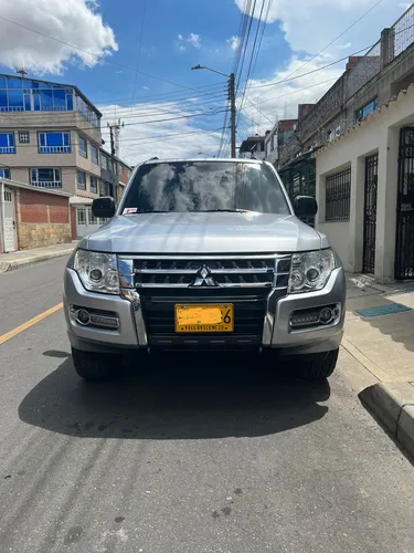 Mitsubishi Montero 3.5 Hard Top
