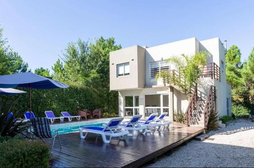 Venta De Complejo De Departamentos, Mar Azul, Bs.as.