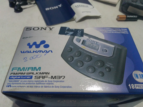 Radio Sony Walkman Srf M37 Am/fm Descolorida C/ Auriculares Negro (Usado)