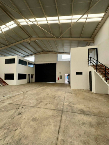 Josseyris Jimenez Vende Galpon En San Diego Los Jarales