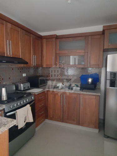 Imagen 15 de 18 de Vendemos Apartamento 2do Nivel En Residencial Con Piscina (hfa-241)