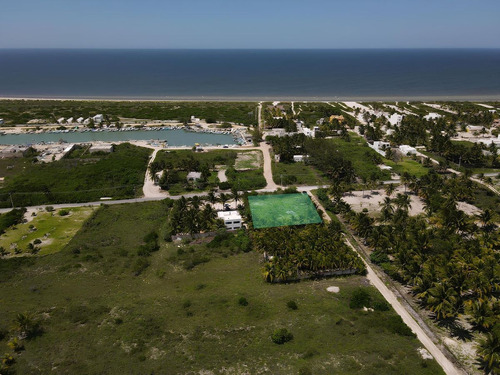 Terreno En Esquina A 200 Metros De La Orilla Del Mar En Venta En Telchac Puerto