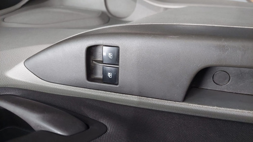 Imagen 13 de 14 de Chevrolet Spin 5p 1,8 Lt Pb Contado
