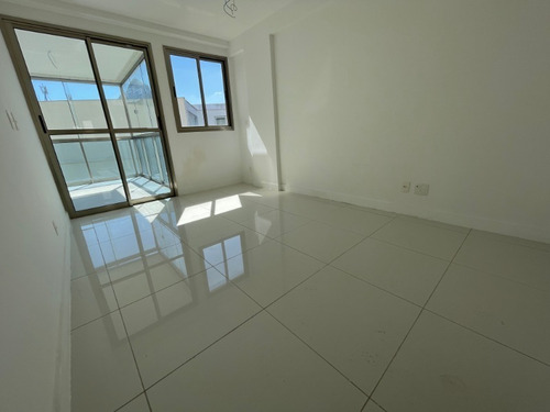 Imagem 12 de 30 de Excelente Cobertura Duplex De Alto Padrão Com Três Suítes Na Avenida Afrânio De Melo Franco, Leblon. - Co00046 - 69400607