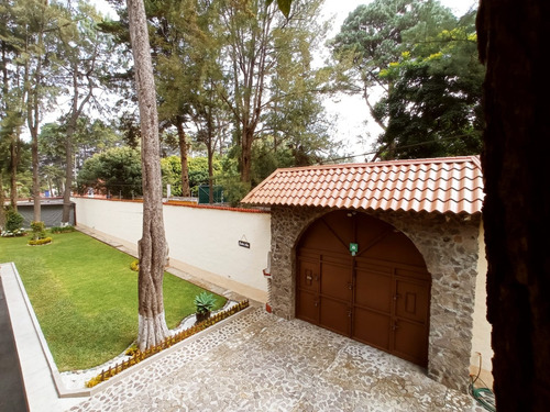 Imagen 4 de 30 de Vendo Hermosa Propiedad, Ubicada En Uno De Los Sectores Mas Selectos De San Lucas Sacatepequez, Incluye Dos Casas Con Amplio Jardin Ideal Para Casa De Campo O Todo Tipo De Negocio