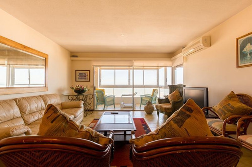 Oportunidad Apartamento 3 Dormitorios Más Dependencia Punta Del Este