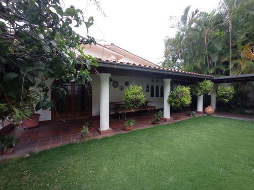 Imagen 1 de 17 de Casa En Venta En Los Palos Grandes (is)